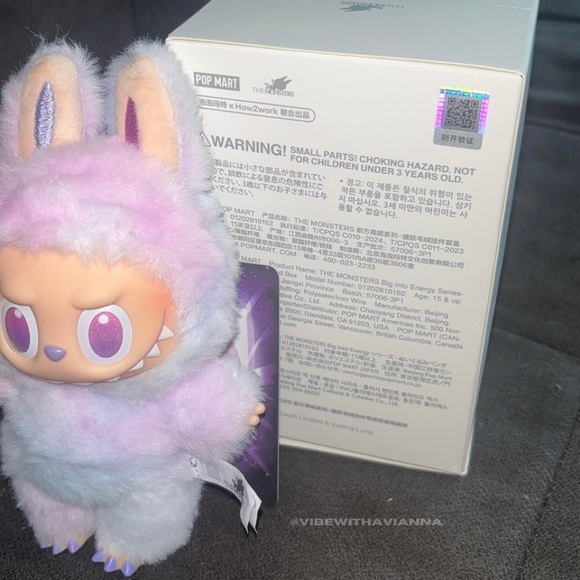 Authentic Big Into Energy Labubu Vinyl Pendant (The Monsters) - LUCK - Picture 3 of 7